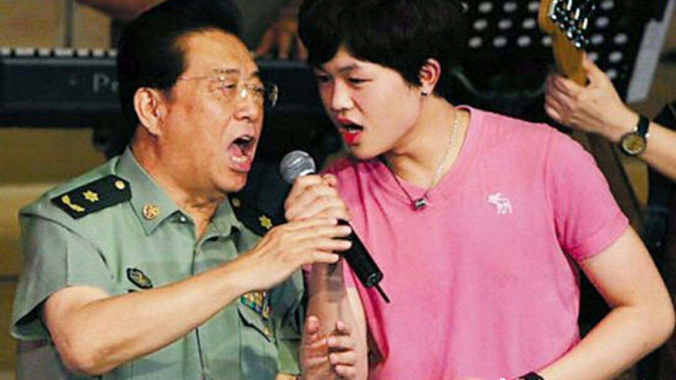 六位最坑爹明星子女，张国立儿子被送进监狱，有人扬言炸美国学校