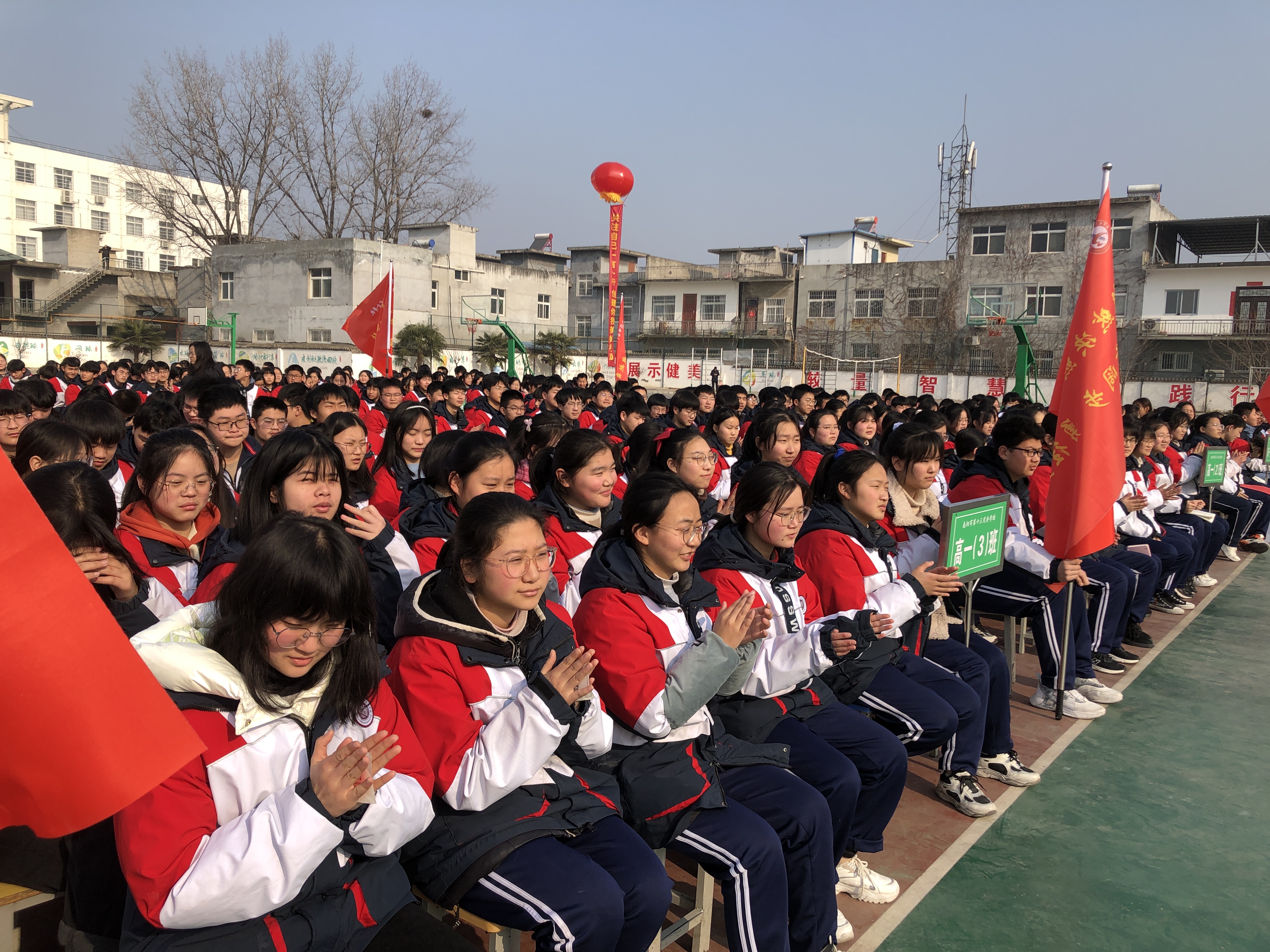 �����е�ʮ����ȫѧУ�ٿ���������У԰��Ա���