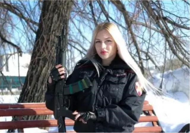 普京贴身美女保镖：5次救总统，8年零失误，为何却被他提前辞退？