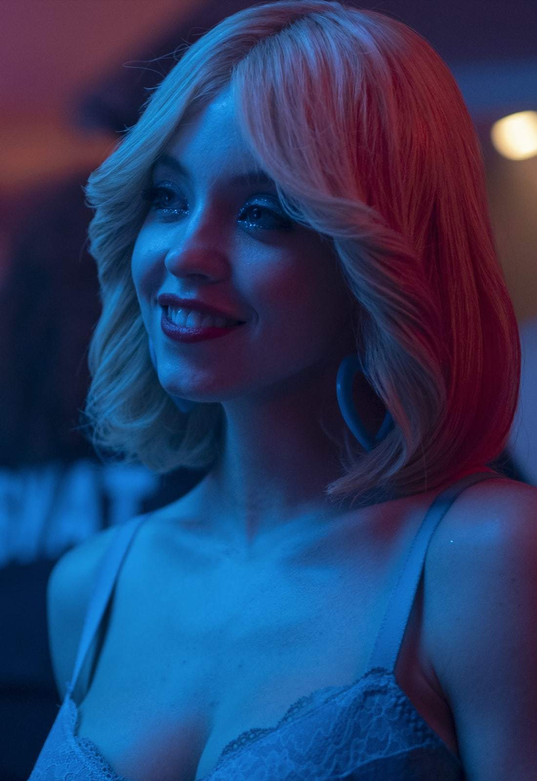 好莱坞美少女爆红！金发碧眼身材火辣，却被骂丑直播爆哭？