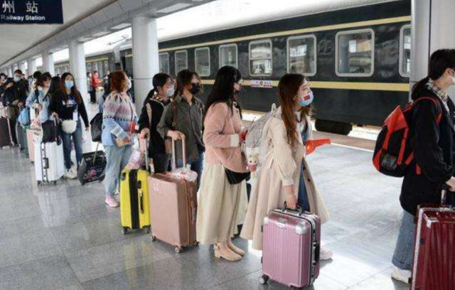 多地高校寒假时间已确定，假期或将“提前”到来，同时一个坏消息