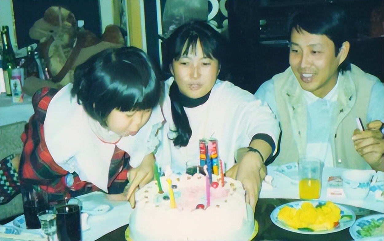 陈道明：娶央视主持人恩爱40年，和妻子互相成就，女儿是他的骄傲