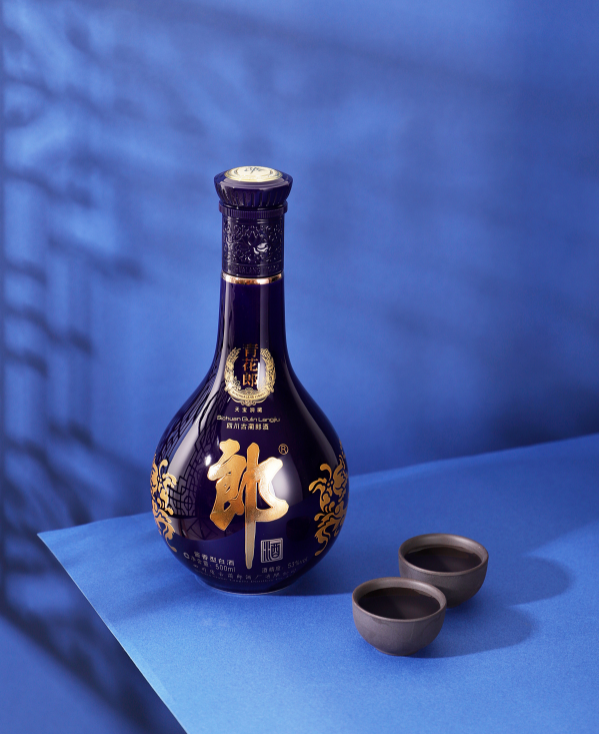 送长辈的白酒（送长辈白酒送一瓶合适不）