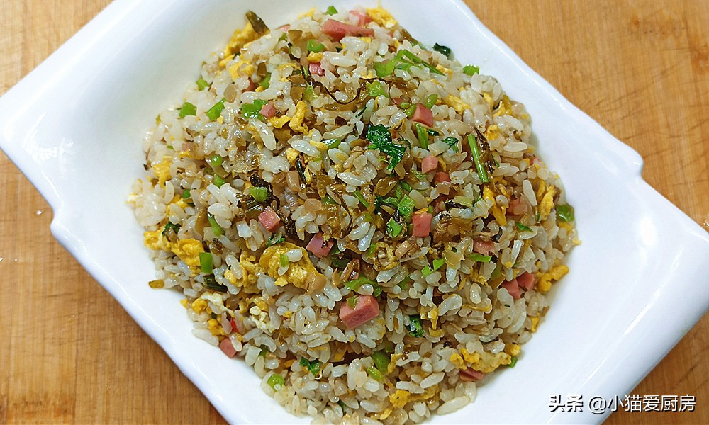 酸爽解腻的泡酸菜和剩米饭一起这么炒酸菜炒米饭用什么酸菜
