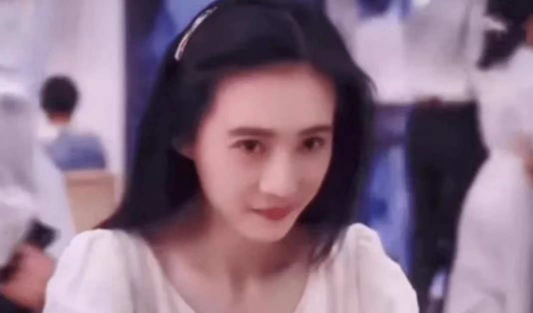 红极一时却突然“消失”的15位明星：林芳兵险毁容，利智为爱息影