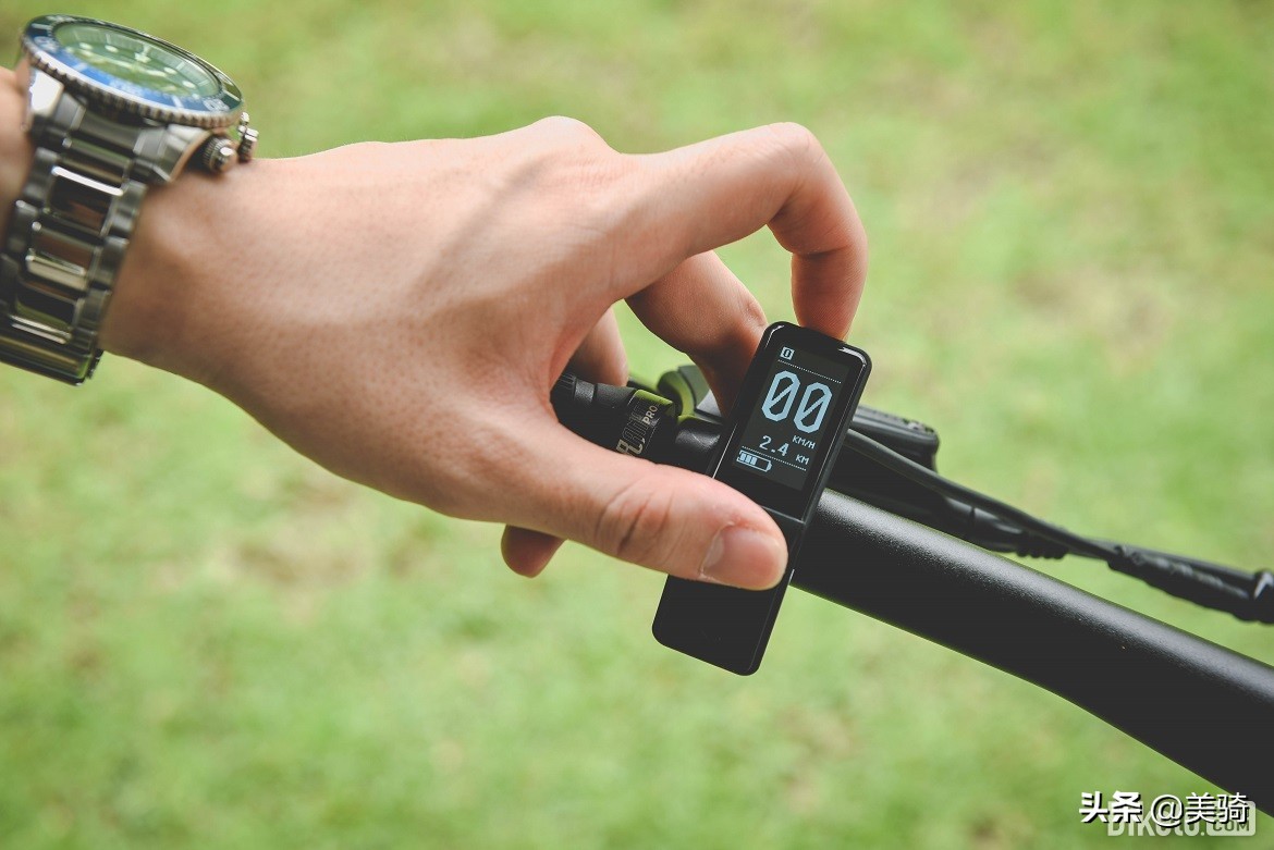 极简科技美学 引领都市出行新潮流 原机CITY.Air电助力城市车