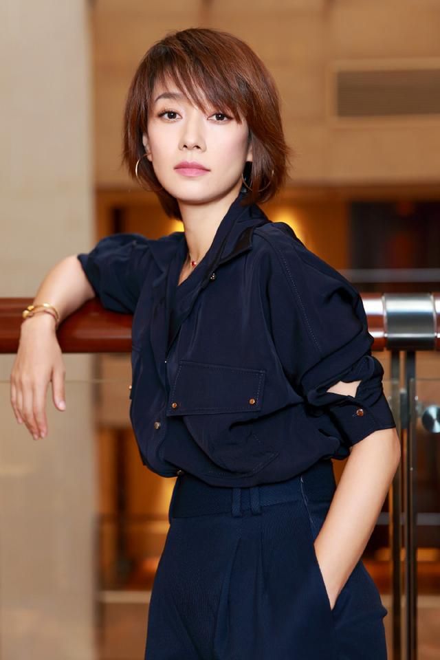 有了白发别着急染黑发，试试今年流行的5种发色，减龄更显气质