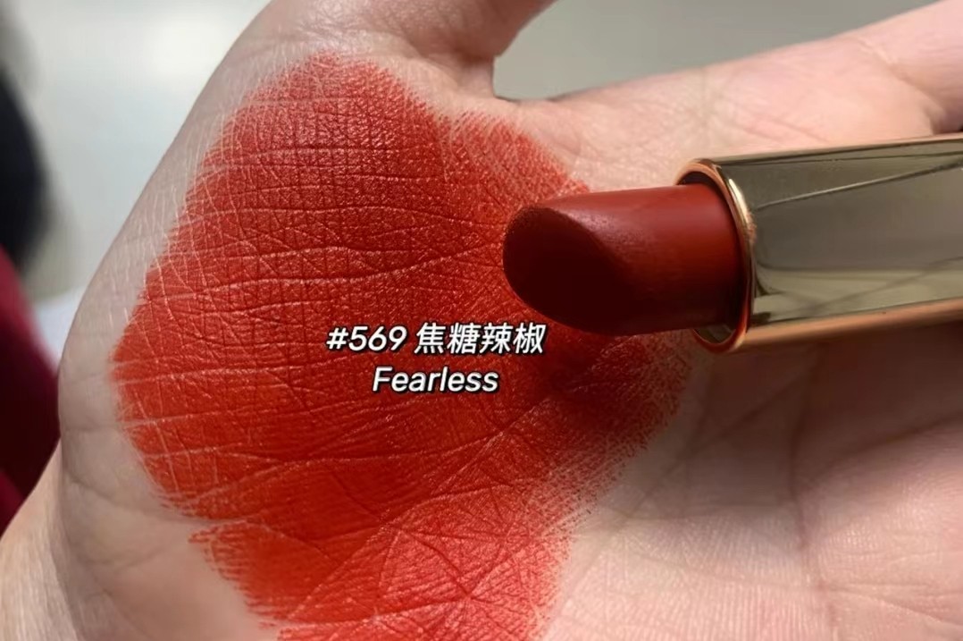 雅诗兰黛最热门的口红色号合集：333显白利器，569黄皮姐妹必备