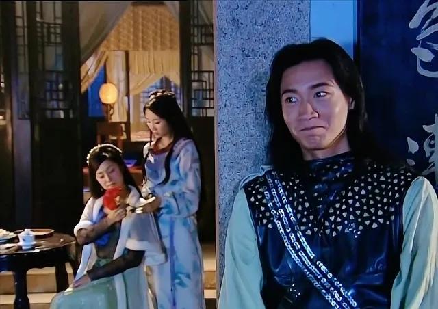 明明没有吻戏，却让观众甜到齁，求求导演别再让演员尬吻了