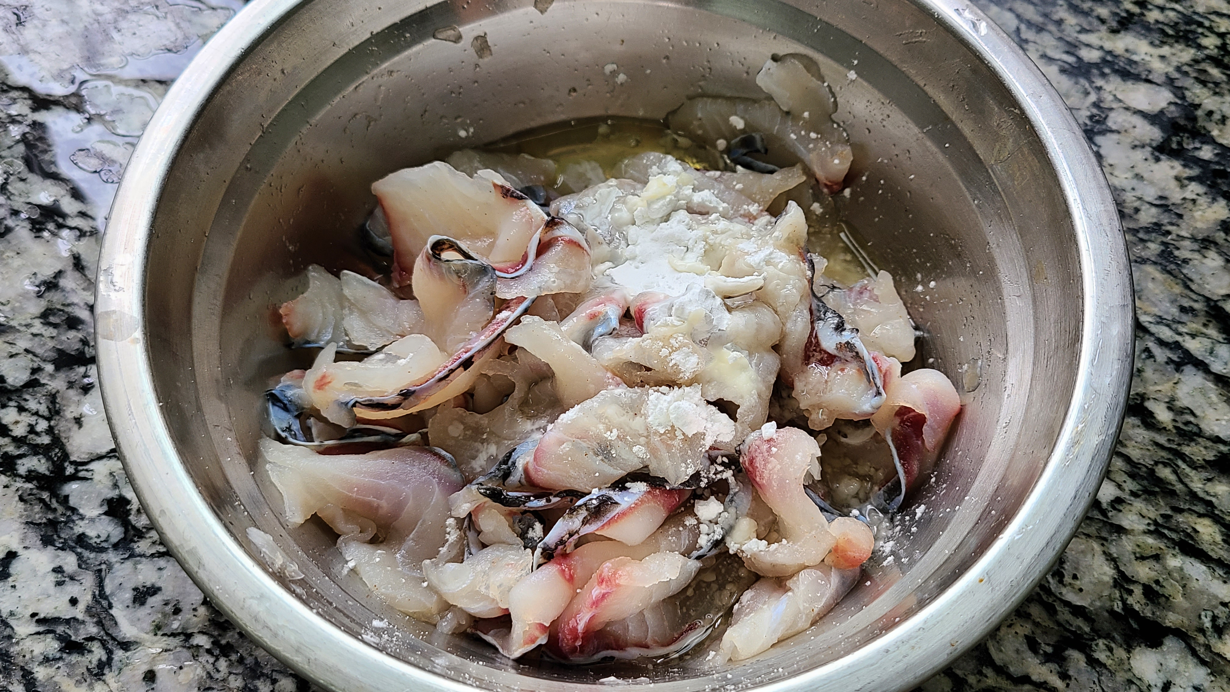 葱油鱼片，广东出了名的美食，老厨师教你做出来，简单好吃