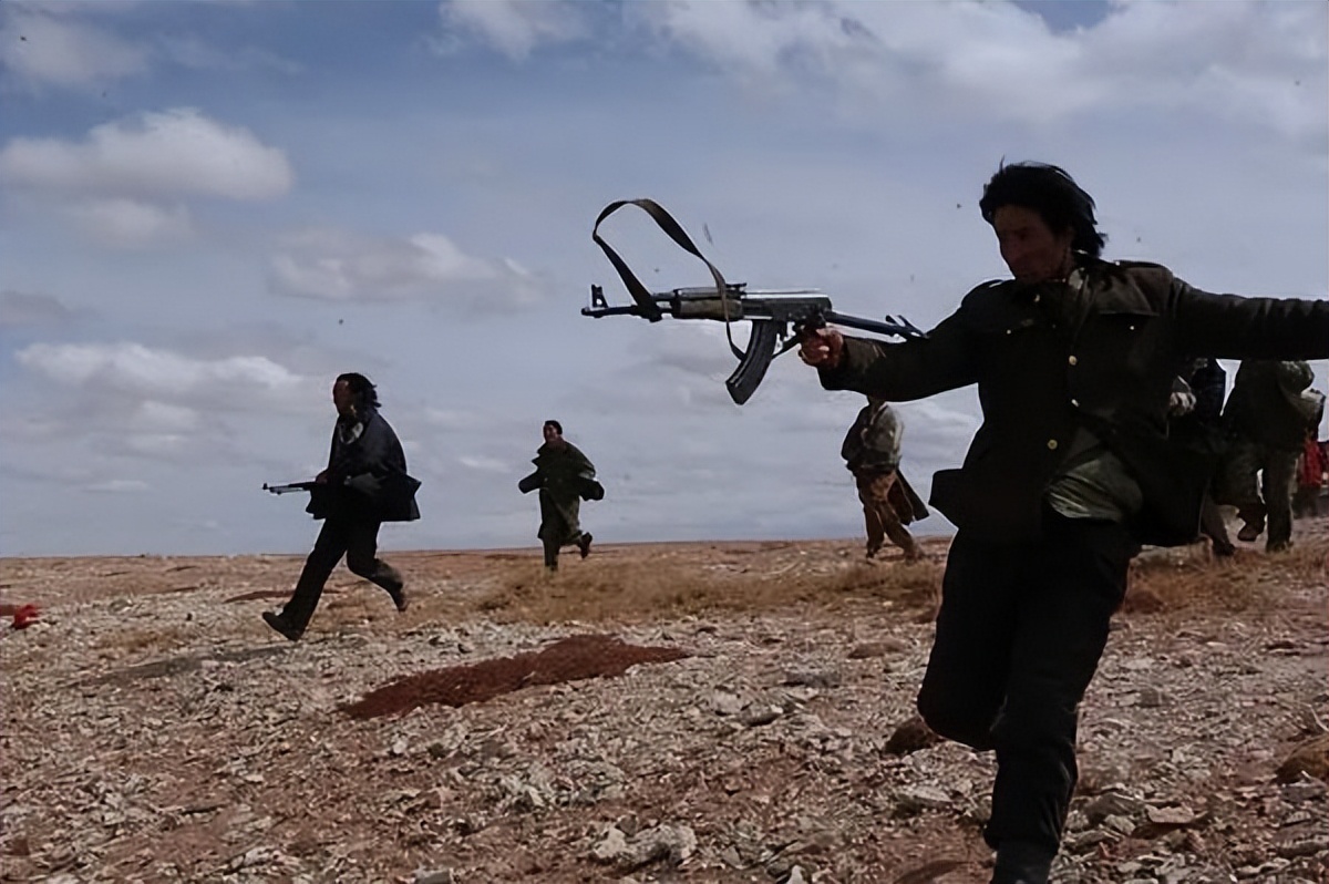 藏族演员多布杰：出道34年不开豪车不用助理，老戏骨的坚守和幸福