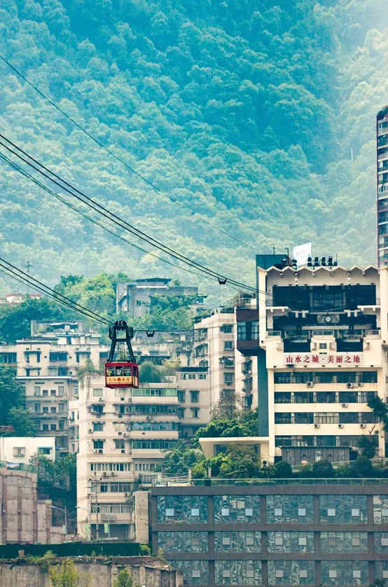 服务至上|东鹏·鹏住铺贴“成品交付”,助力重庆万州服务升级