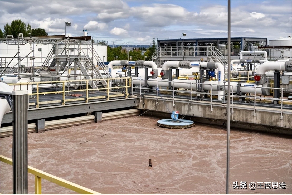 中企收购英国最大芯片企业，还清债务后，欲过河拆桥撤销收购