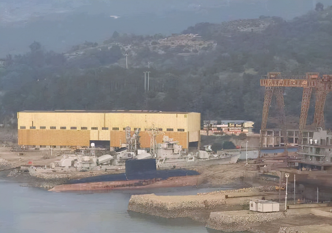 �й��������弶�������ۣ�2ͧ�ϰ�׼�����ϣ�����AIPͧ��ȡ����֮