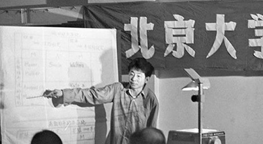77年恢复高考，北京市第一的001号学生去哪了？一生都在报效祖国