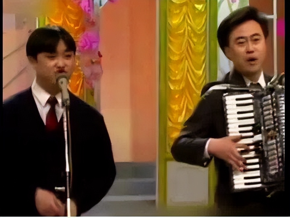 “笑星”洛桑去世27年，那晚的酒局上究竟发生了什么？