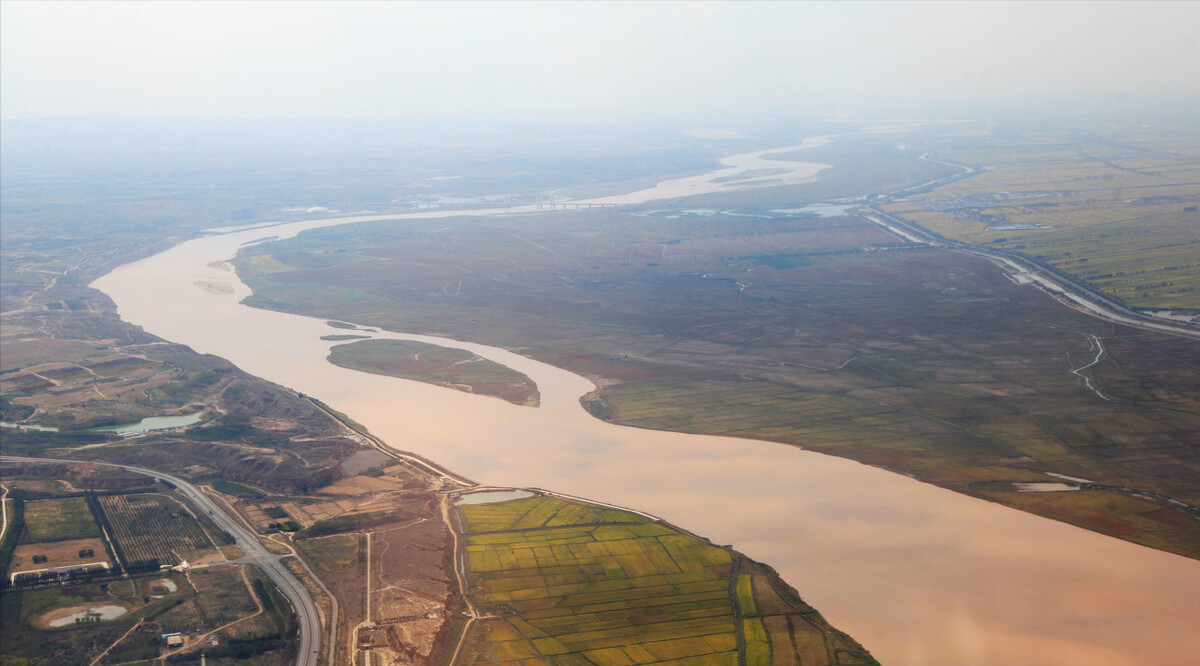 黄河困局:下游断航50年,水深不足3米,又被泥沙"绊住脚"?