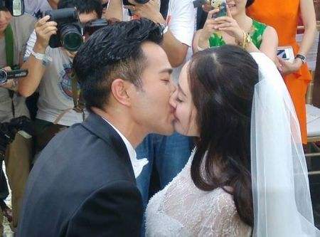 表面“人间清醒”，实际生活却一团糟，这些女星实在令人尴尬