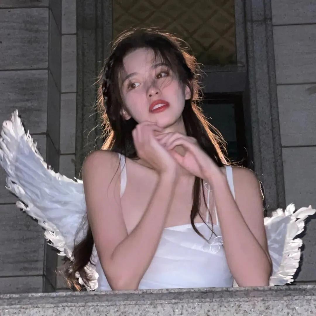 文案‖“直到那朵花枯萎了 你才知道爱要及时"