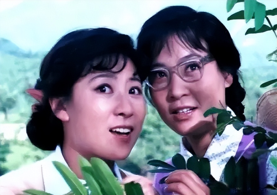 “天下第一嫂”王馥荔：丈夫为她写保证书，儿子王骁是最大的骄傲