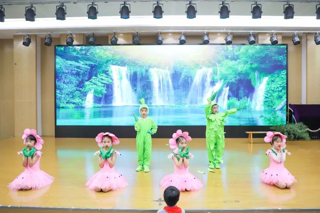 花田花绽，阅读悦心｜双流区黄甲小学举行读书节之阅读表演赛