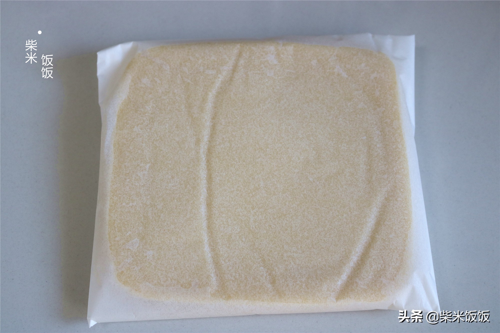 咬一口，酥掉渣，这款炼乳小方太好吃了，做法比面包蛋糕都简单