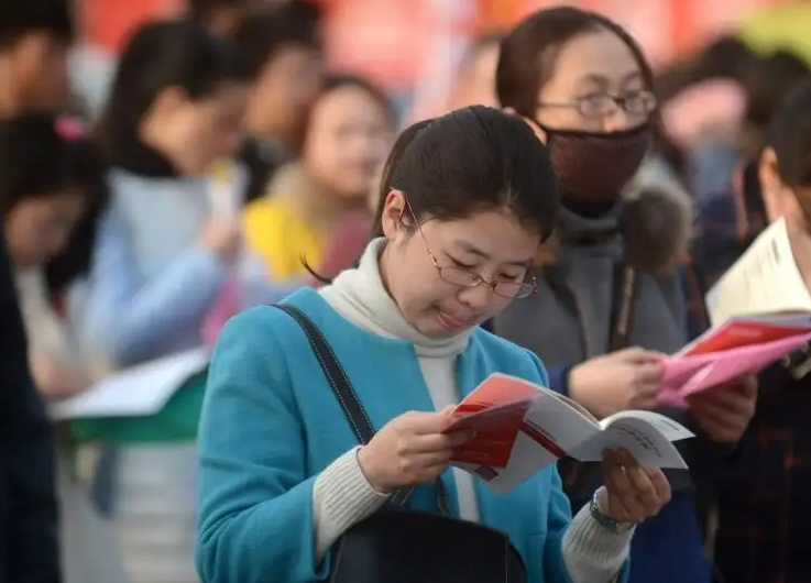 高三党们得清楚，这5类专业考公更占“上风”，比一般专业受偏爱