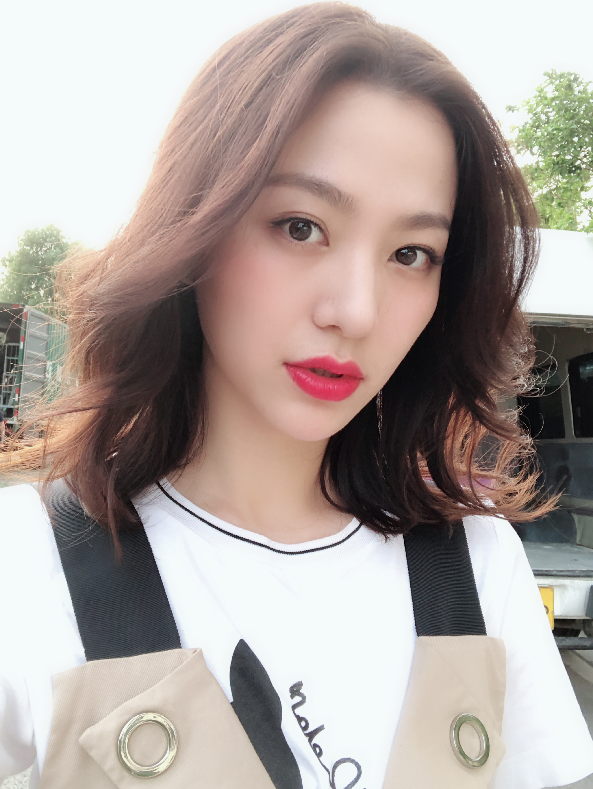 曾被称为“北大史上最牛校花”，逐梦演艺圈6年，她资源差还不火