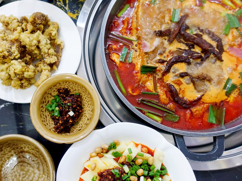 贵州美食图鉴：揭秘源自贵州本土的知名食品品牌