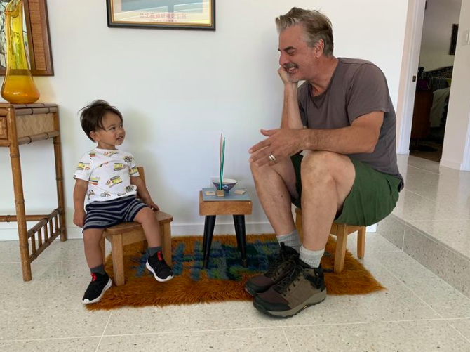 美国万人迷男星被多名女性指控性侵！家暴模特女友，30年恶行