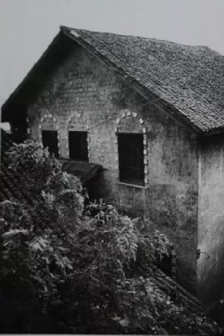 沈岳萌：沈从文的九妹，为爱所困回家时已成疯子，走丢后嫁给渔夫