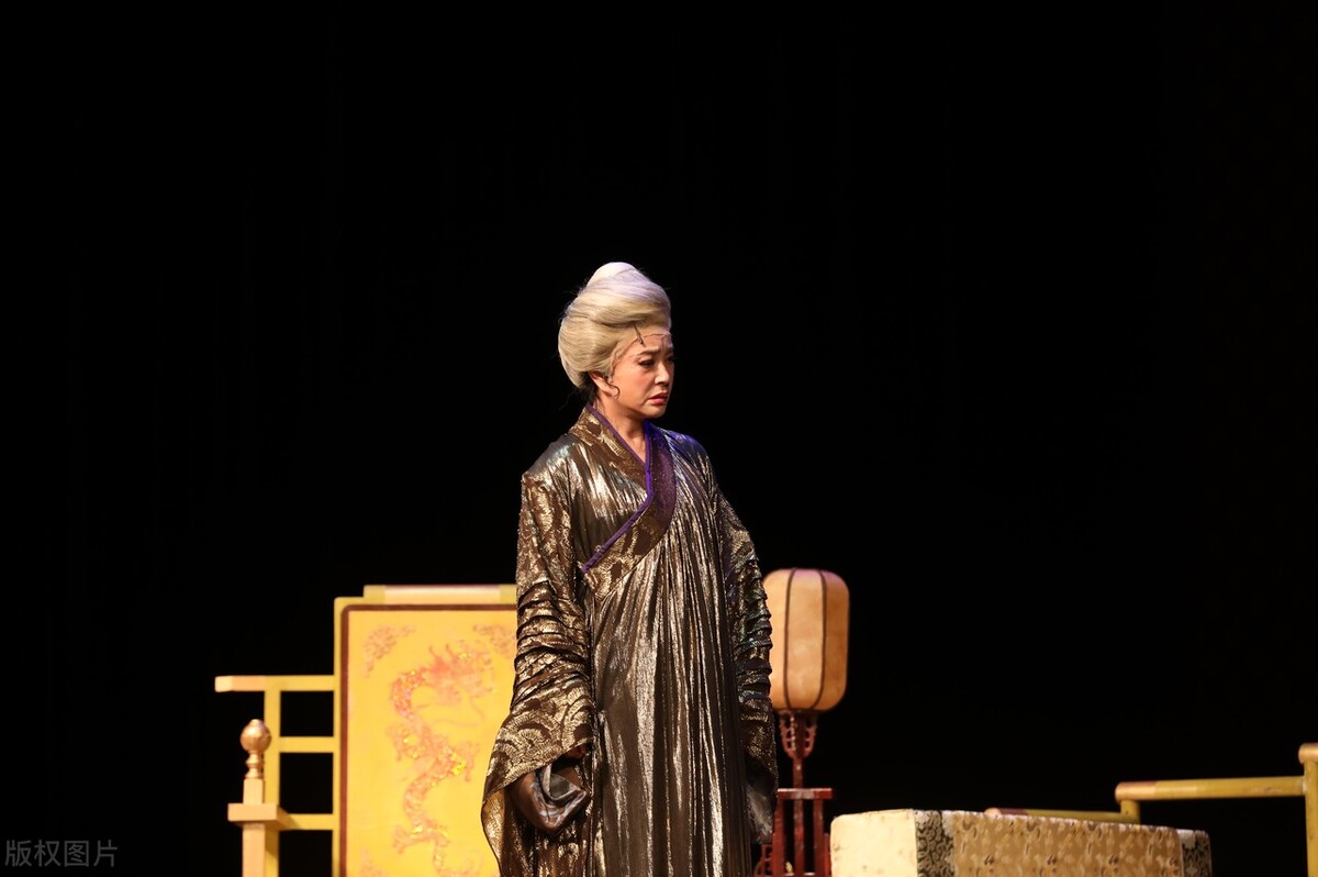 已经不能用吃了防腐剂来形容了，这完全就是逆生长