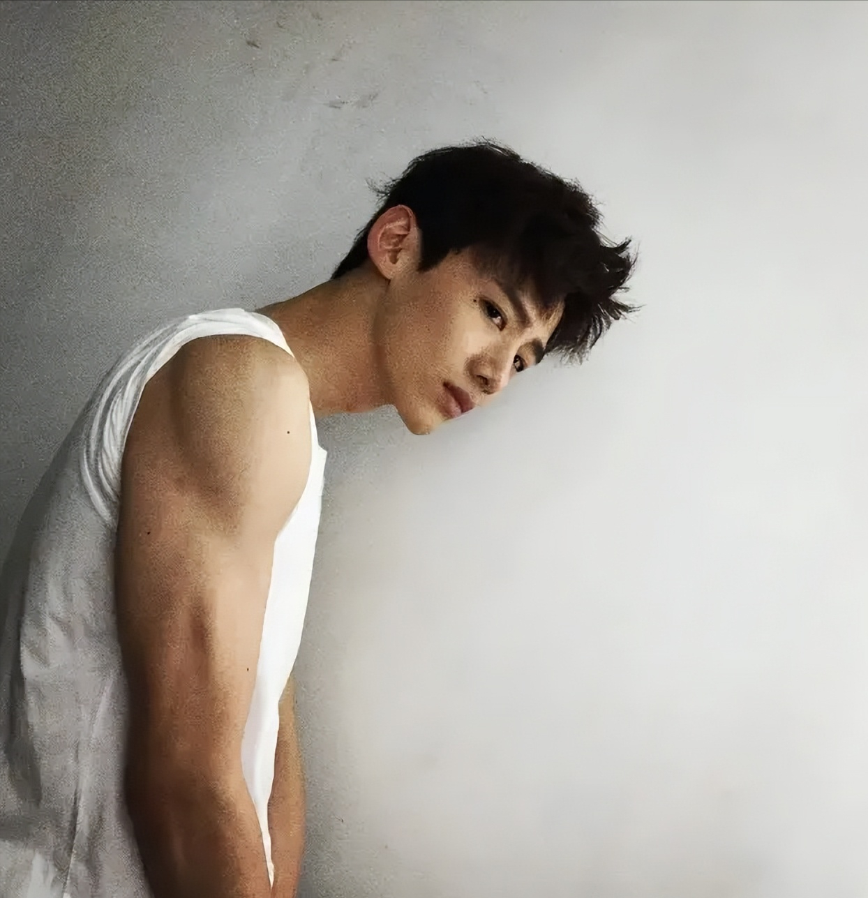 2022上半年男星人气榜前十，肖战上榜，王俊凯只能排第四