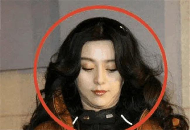 明星百年难得一见的滑稽照。真实的男神女神还不如镜子里的你