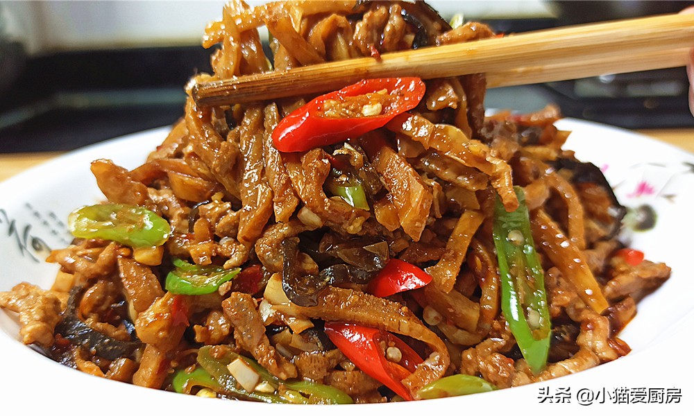 冬笋炒肉的美味做法教程