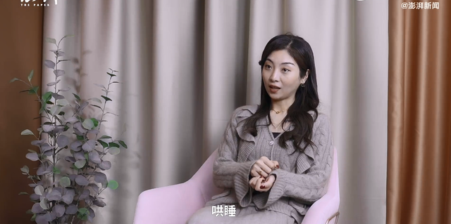 女模特每月10万养混血三胞胎：催婚没用，开始宣扬单身女性生育？