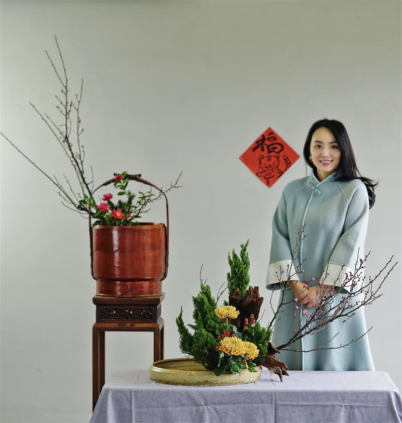 她插的每一盆花都源于瞬间灵感,不完美却打动人心
