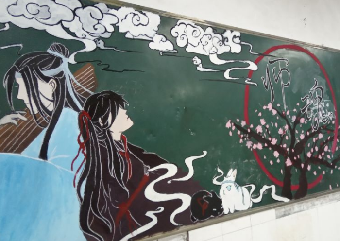 高中生“黑板报”走红，赤壁图画得栩栩如生，临摹得很形象