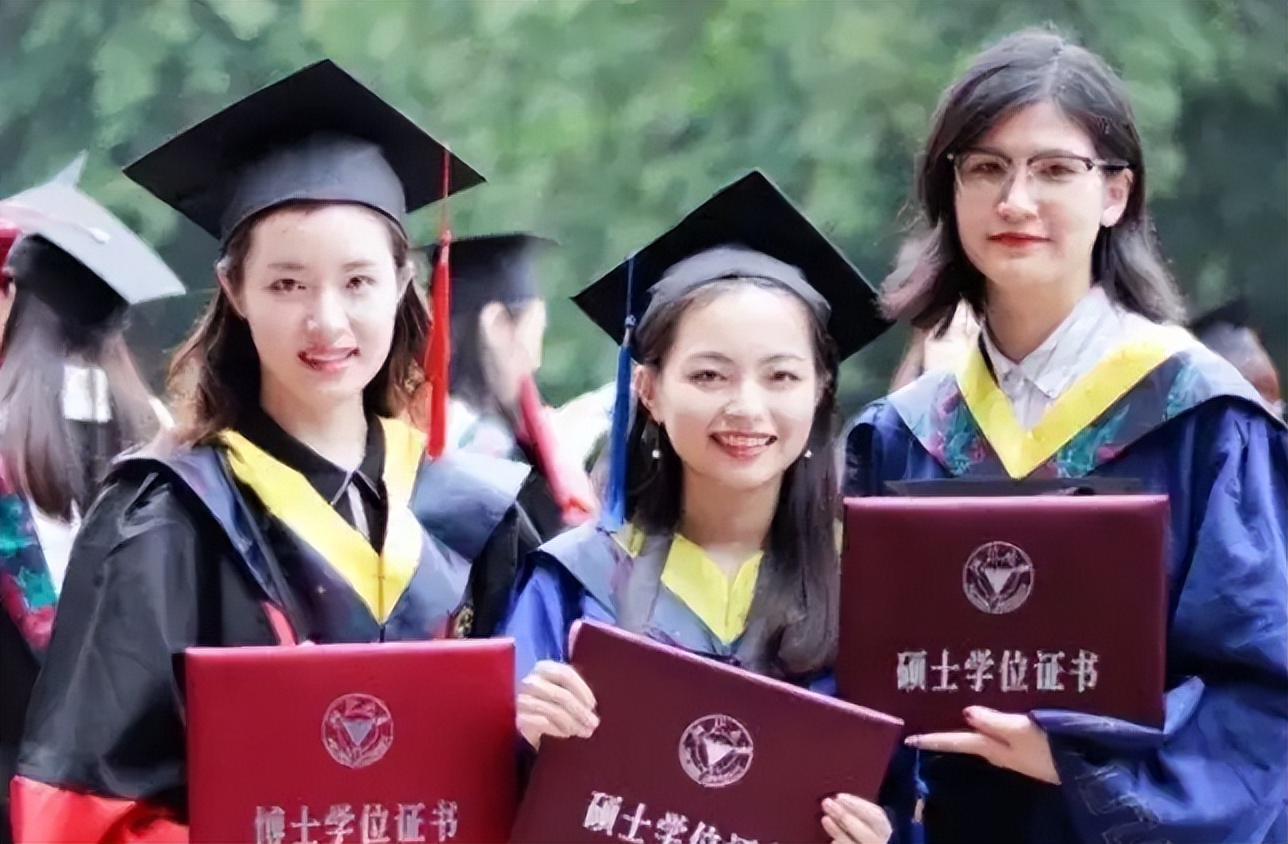 再优秀的专科生也不如本科生？专科生算大学生吗？官方给出答案