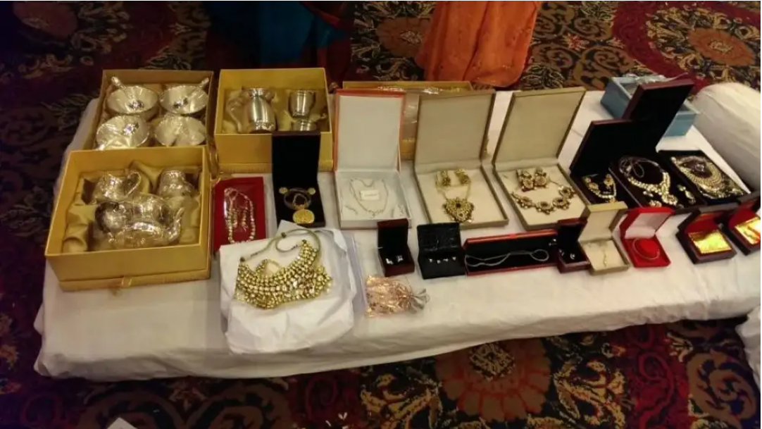 被父亲杀、被丈夫杀，都21世纪了，为何印度女性处境仍如此凄惨？