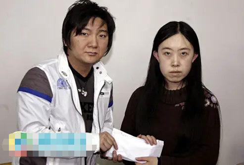 凭《老鼠爱大米》狂赚1.7亿，却被骗千万，杨臣刚到底经历了什么