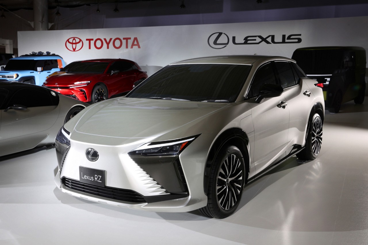 丰田发布多款电动概念车；宝马iX1最新谍照曝光