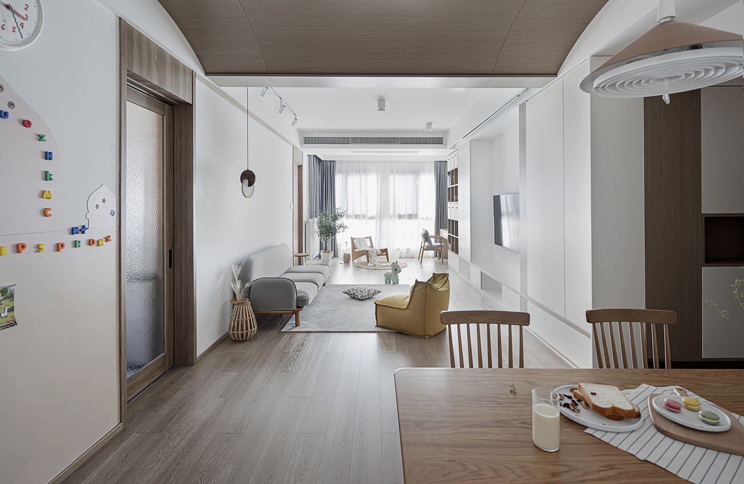 面对17年的老宅，这对南京夫妻花了3个月“穷装”，耐看极了