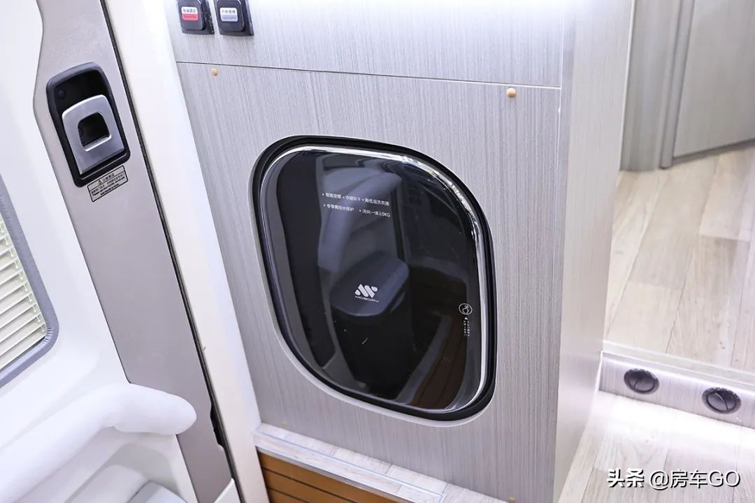 实拍赛德白鲸plus房车标配1000ah锂电烘干洗衣机出厂即高配