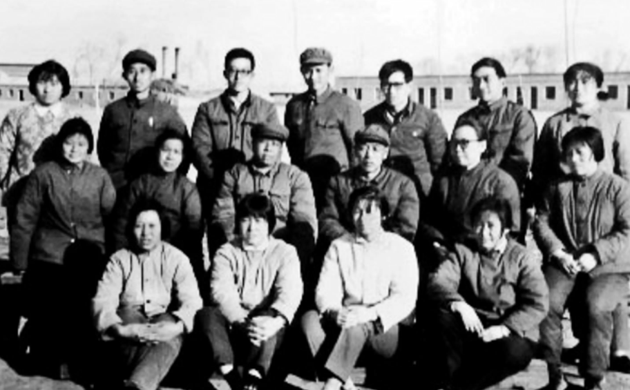 77年恢复高考，北京市第一的001号学生去哪了？一生都在报效祖国