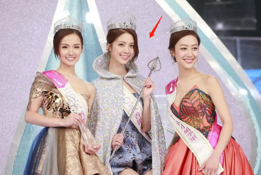 4月刚过4天，就有15个瓜，偷税漏税，被打掉牙齿，个个都是大瓜