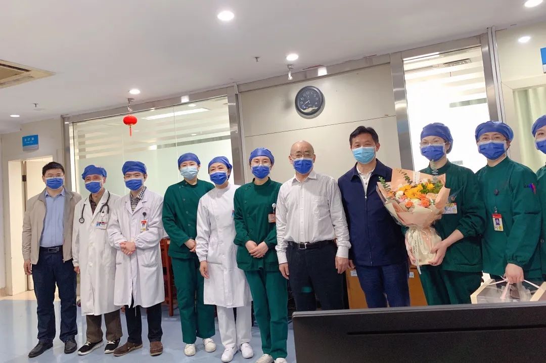 护士节前夕，江西省人民医院领导走访慰问一线护理工作者