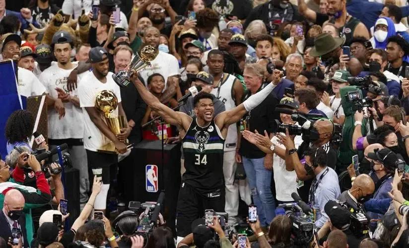 nba20年来有哪些王朝(近20年NBA历届总冠军一览，热火、湖人平分秋色，勇士独占鳌头)