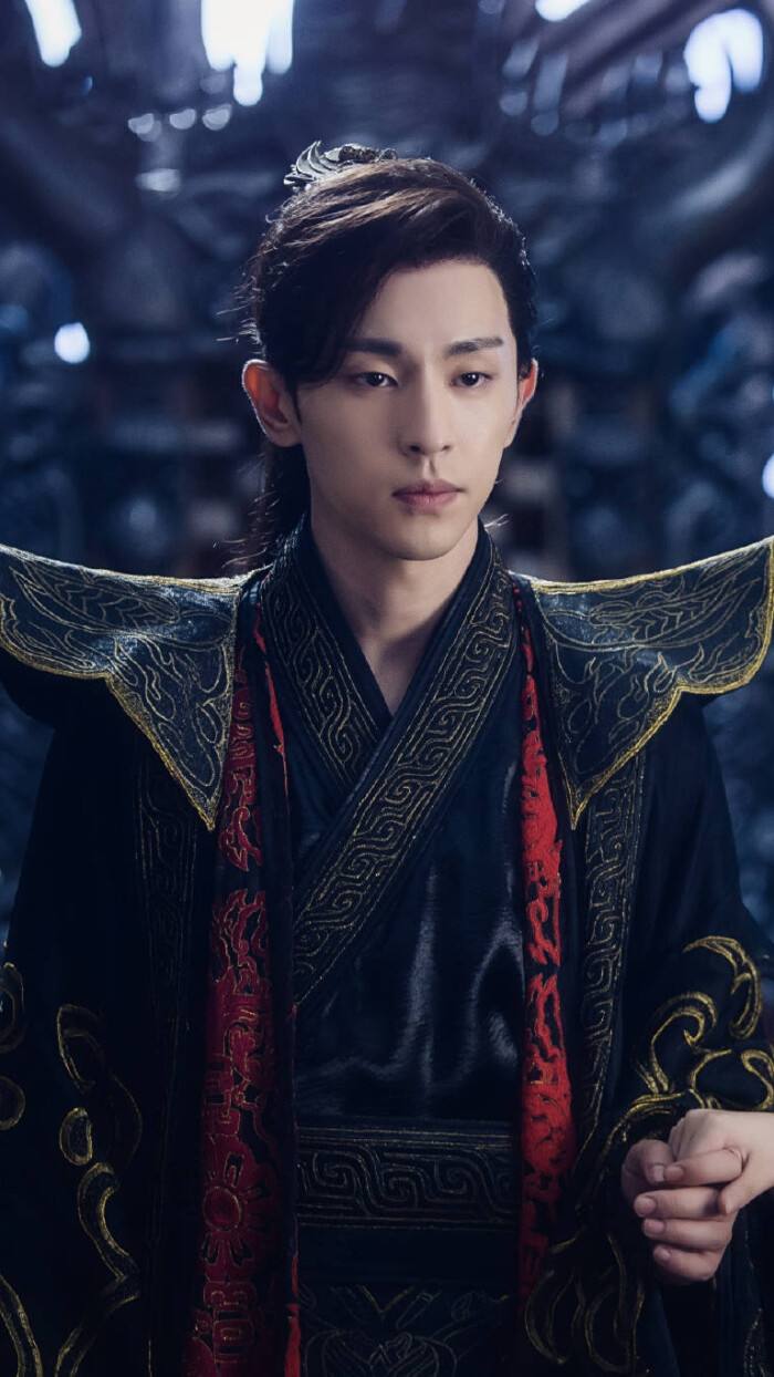 从“当红小生”到“劣迹艺人”，邓伦终究是变成了自己讨厌的模样