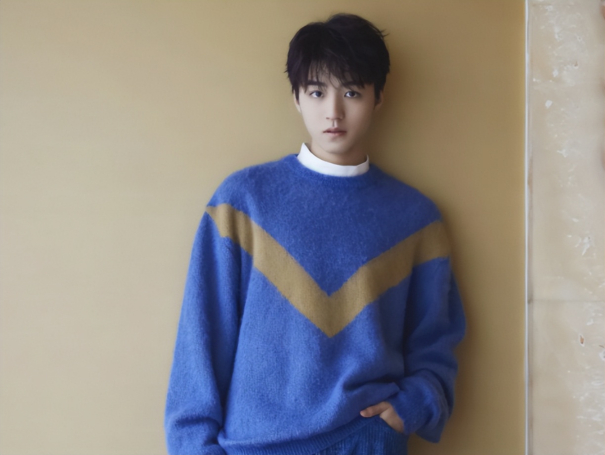 看着王俊凯，从少年走向人生的巅峰，他的艰辛是大家有目共睹的